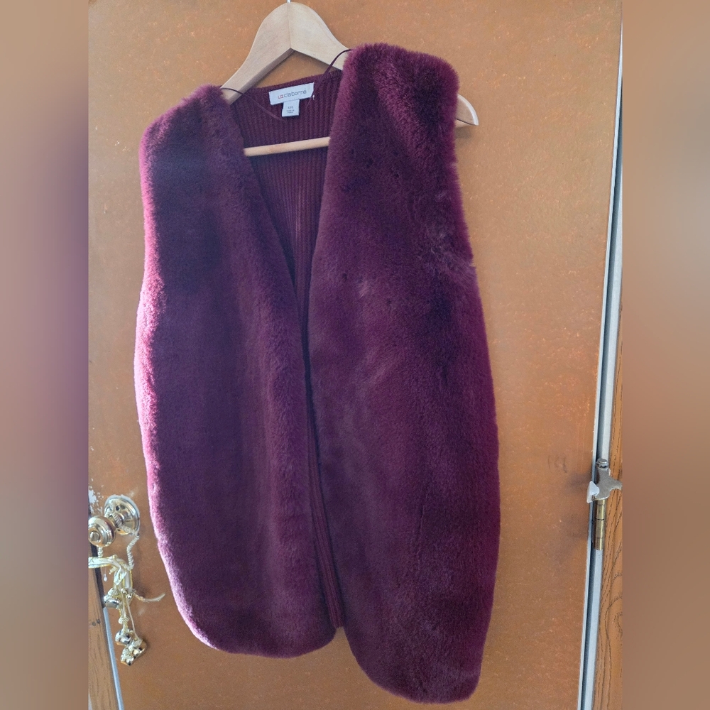 LIZ CLAIBOURNE WOMEN'S FAUX FUR BURGUNDY VEST SIZE XXL - Picture 4 of 6